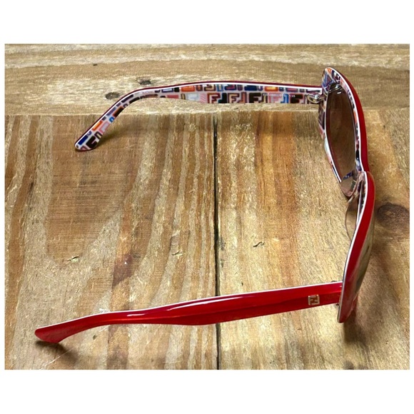 Fendi Red Oval Sunglasses with Monogram Sunglasses Case FS5085 615 135. - Picture 13 of 16